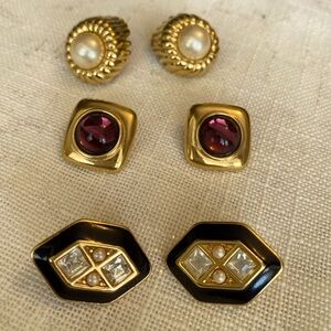 Monet vintage clip on earrings